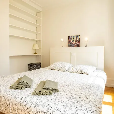 6 Guests Flat - Montparnasse Parigi