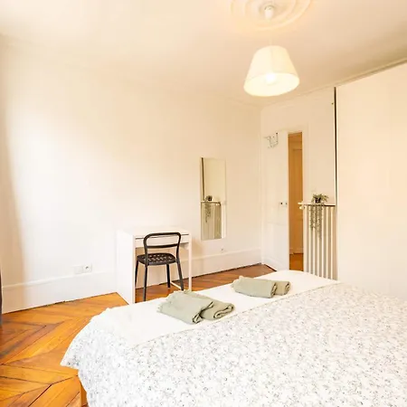 6 Guests Flat - Montparnasse * Parigi